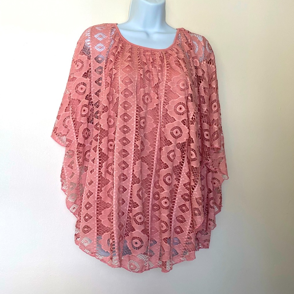 Drapers Double Layer blouse w/ lace poncho style over-lay Medium Rose Top